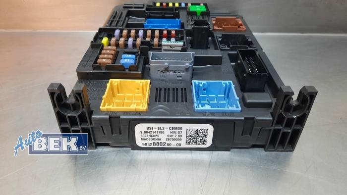 Computer Body Control van een Citroën Berlingo 1.5 BlueHDi 100 2021