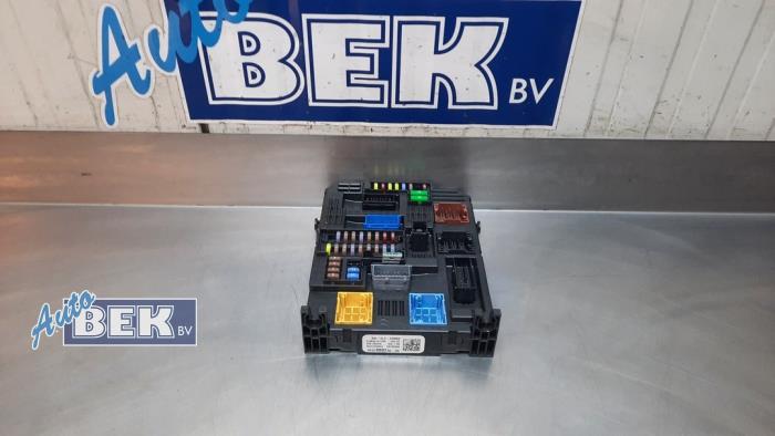 Computer Body Control van een Citroën Berlingo 1.5 BlueHDi 100 2021