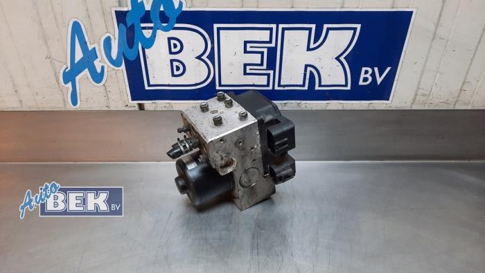 Gebruikte ABS Pomp Lexus IS (E1) 200 2.0 24V Prijs € 50,00 Margeregeling aangeboden door Auto Bek