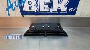 Gebruikte Luchtrooster Dashboard Skoda Octavia Combi (NXAC) 2.0 TSI RS 16V Prijs € 70,00 Margeregeling aangeboden door Auto Bek