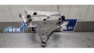 Gebruikte Motorsteun Volkswagen Golf VIII (CD1) 1.5 eTSI 16V Prijs € 24,99 Margeregeling aangeboden door Auto Bek