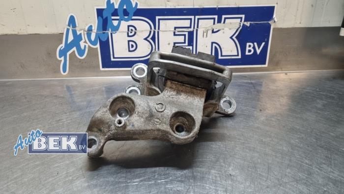 Gebruikte Motorrubber Nissan Qashqai (J11) 1.6 dCi Prijs € 25,00 Margeregeling aangeboden door Auto Bek