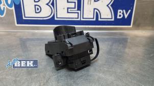 Gebruikte Smart entry computer Ford Fiesta 7 1.0 EcoBoost 12V 140 Prijs € 45,00 Margeregeling aangeboden door Auto Bek