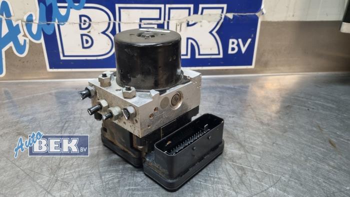 Gebruikte ABS Pomp Volvo V40 (MV) 1.6 T2 GTDi 16V Prijs € 74,50 Margeregeling aangeboden door Auto Bek