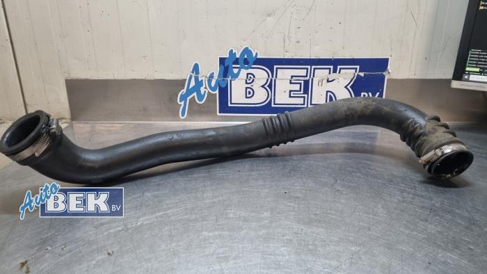 Gebruikte Intercooler Buis Volvo V40 (MV) 1.6 T2 GTDi 16V Prijs € 35,00 Margeregeling aangeboden door Auto Bek