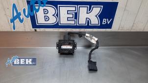 Gebruikte Radar sensor Landrover Defender II 2.0 16V P400e Prijs € 649,99 Margeregeling aangeboden door Auto Bek