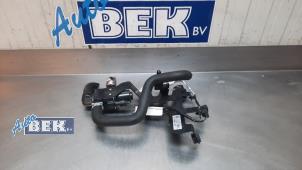 Gebruikte Waterpomp Landrover Defender II 2.0 16V P400e Prijs op aanvraag aangeboden door Auto Bek