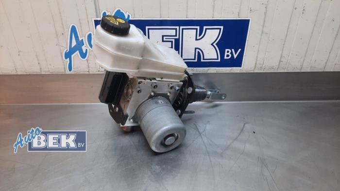 Gebruikte ABS Pomp Landrover Defender II 2.0 16V P400e Prijs € 1.100,00 Margeregeling aangeboden door Auto Bek