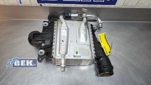 Gebruikte Intercooler Landrover Defender II 2.0 16V P400e Prijs op aanvraag aangeboden door Auto Bek