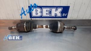 Gebruikte Aandrijfas links-voor Toyota Hilux IV 2.5 D4-D 16V 4x4 Prijs € 124,99 Margeregeling aangeboden door Auto Bek