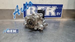 Gebruikte Oliepomp Mazda CX-30 (DM) 2.0 e-SkyActiv-X 181 M Hybrid 16V Prijs op aanvraag aangeboden door Auto Bek