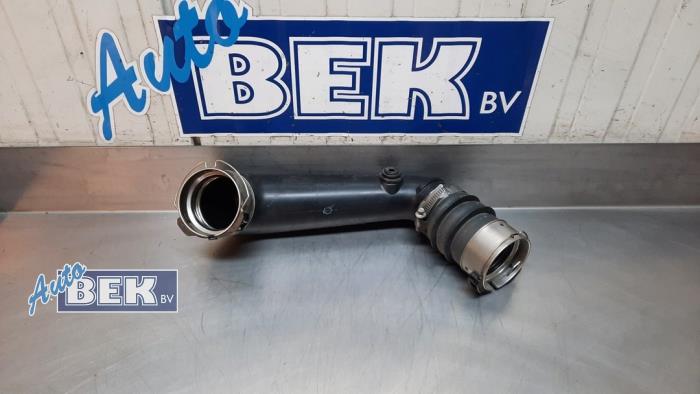 Gebruikte Intercooler Slang Landrover Defender II 2.0 16V P400e Prijs € 50,00 Margeregeling aangeboden door Auto Bek