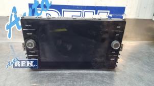 Gebruikte Display Interieur Volkswagen T-Cross 1.0 TSI 115 12V Prijs € 345,00 Margeregeling aangeboden door Auto Bek