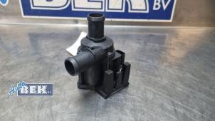 Gebruikte Extra waterpomp Audi A5 Sportback (8TA) 2.0 TDI 16V Quattro Prijs € 30,00 Margeregeling aangeboden door Auto Bek