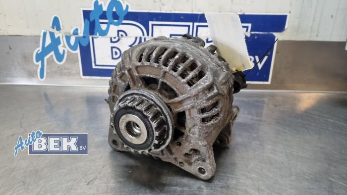 Gebruikte Alternator Volkswagen Transporter T5 2.5 TDi Prijs € 75,00 Margeregeling aangeboden door Auto Bek