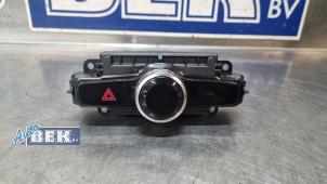 Gebruikte Radiobedienings paneel Polestar Polestar 2 78kWh Long Range Single Motor Prijs € 79,00 Margeregeling aangeboden door Auto Bek