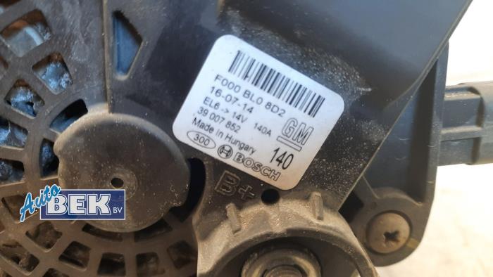 Dynamo van een Opel Zafira Tourer (P12) 2.0 CDTI 16V 170 Ecotec 2017