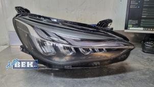Gebruikte Rechter Koplamp MG HS/EHS I (AS23) 1.5 EHS T-GDI Hybrid Prijs € 999,99 Margeregeling aangeboden door Auto Bek