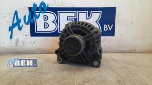 Gebruikte Alternator Volkswagen Caddy III (2KA,2KH,2CA,2CH) 1.9 TDI Prijs € 24,99 Margeregeling aangeboden door Auto Bek
