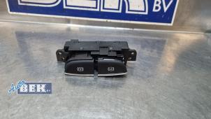 Gebruikte Handrem schakelaar MG HS/EHS I (AS23) 1.5 EHS T-GDI Hybrid Prijs € 30,25 Margeregeling aangeboden door Auto Bek