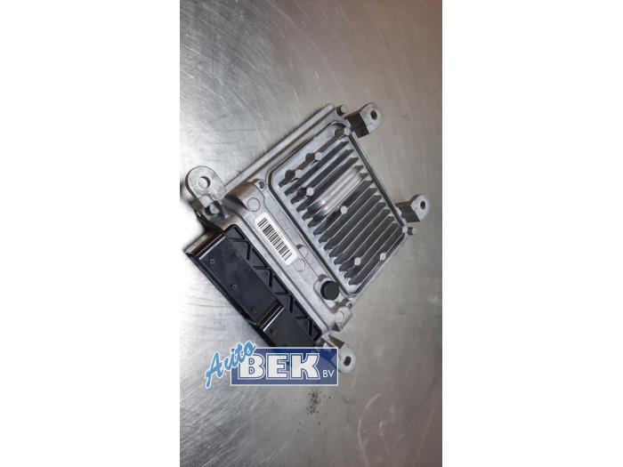 Gebruikte Computer Motormanagement Mercedes C (W205) C-220 2.2 CDI BlueTEC, C-220 d 16V Prijs € 150,00 Margeregeling aangeboden door Auto Bek