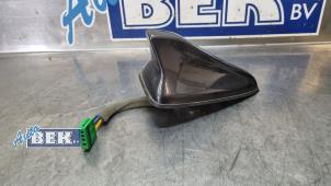 Gebruikte GPS Antenne Kia Sorento IV (MQ4) 1.6 T-GDi Plug-in Hybrid 16V 4WD Prijs € 120,00 Margeregeling aangeboden door Auto Bek