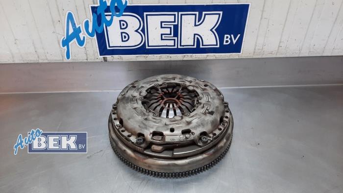 Gebruikte Vliegwiel dubbele massa BMW X1 (F48) xDrive 18d 2.0 16V Prijs € 150,00 Margeregeling aangeboden door Auto Bek
