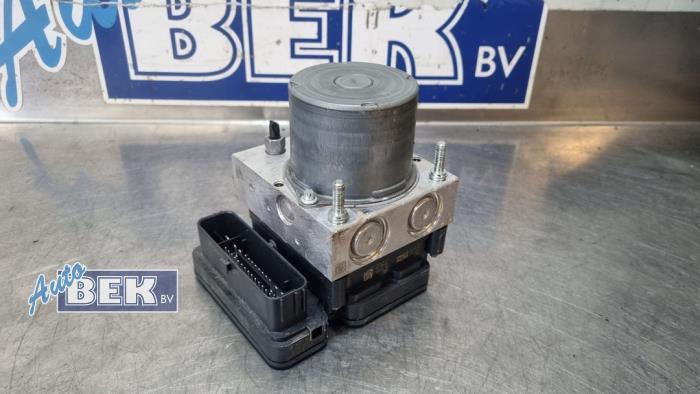 Gebruikte ABS Pomp Peugeot Rifter (ER/EC/EZ) 1.2 PureTech 110 Prijs € 170,00 Margeregeling aangeboden door Auto Bek