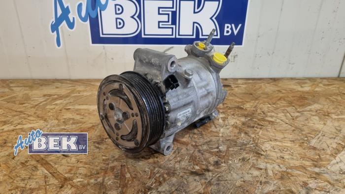 Gebruikte Aircopomp Ford Focus 4 Wagon 1.0 EcoBoost 12V Hybrid 155 Prijs € 100,00 Margeregeling aangeboden door Auto Bek