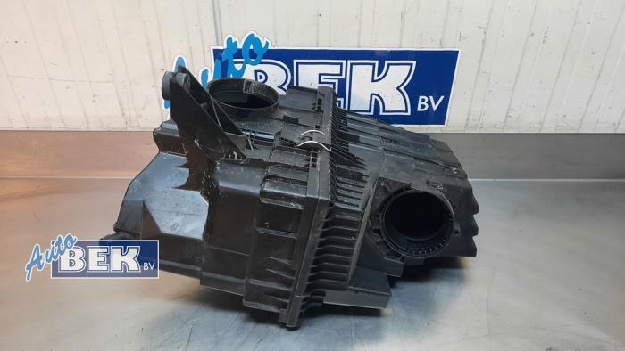 Gebruikte Luchtfilterhuis Volkswagen Transporter T6 2.0 TDI 150 Prijs € 95,00 Margeregeling aangeboden door Auto Bek