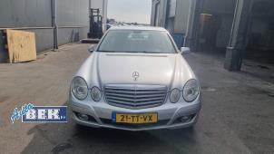 Gebruikte Motorkap Mercedes E (W211) 3.0 E-280 CDI 24V Prijs € 300,00 Margeregeling aangeboden door Auto Bek
