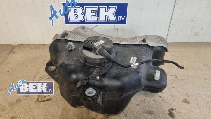 Gebruikte Adblue tank Audi Q5 (8RB) 2.0 TDI 16V Quattro Prijs € 450,00 Margeregeling aangeboden door Auto Bek