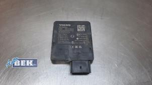 Gebruikte Radar sensor Volvo XC40 (XZ) Recharge 70 kWh Prijs € 245,00 Margeregeling aangeboden door Auto Bek