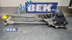 Gebruikte Ruitenwisser Module Ford Fiesta 6 (JA8) 1.0 SCI 12V 80 Prijs € 25,00 Margeregeling aangeboden door Auto Bek