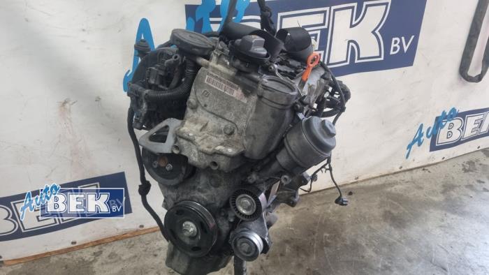 Gebruikte Motor Volkswagen Golf V (1K1) 1.6 FSI 16V Prijs € 350,00 Margeregeling aangeboden door Auto Bek