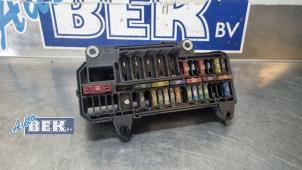 Gebruikte Zekeringkast BMW 7 serie (E65/E66/E67) 740d V8 32V Prijs € 30,00 Margeregeling aangeboden door Auto Bek