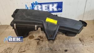 Gebruikte Luchtfilterhuis BMW 1 serie (F20) 116i 1.6 16V Prijs € 60,00 Margeregeling aangeboden door Auto Bek