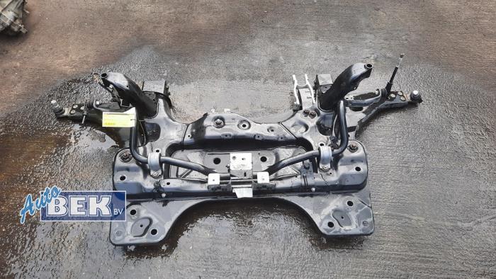 Gebruikte Subframe Volvo XC40 (XZ) Recharge 70 kWh Prijs € 245,00 Margeregeling aangeboden door Auto Bek