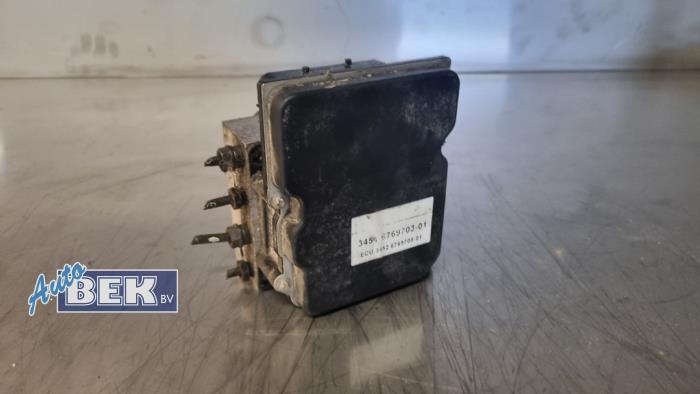 Gebruikte ABS Pomp BMW 5 serie (E60) 523i 24V Prijs € 25,00 Margeregeling aangeboden door Auto Bek