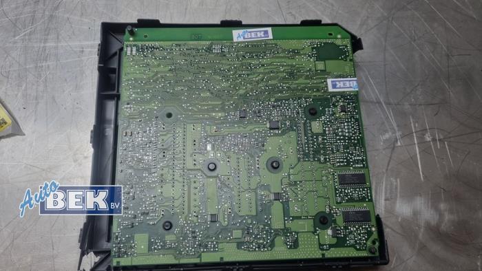 Computer Body Control van een Audi Q2 (GAB/GAG) 2.0 30 TDI 16V 2021