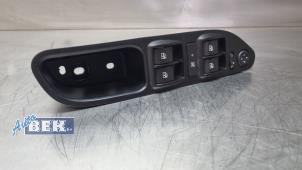 Gebruikte Ruit schakelaar elektrisch Fiat Tipo (356S) 1.4 16V Prijs € 60,00 Margeregeling aangeboden door Auto Bek