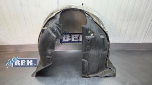 Gebruikte Scherm binnen Peugeot 208 II (UB/UH/UP) 1.2 Vti 12V PureTech 100 Prijs op aanvraag aangeboden door Auto Bek