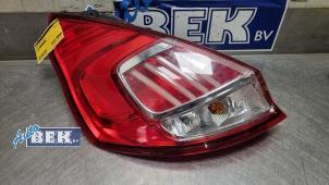Gebruikte Achterlicht links Ford Fiesta 6 (JA8) 1.0 EcoBoost 12V 100 Prijs € 49,95 Margeregeling aangeboden door Auto Bek