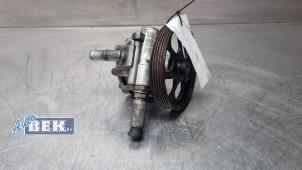 Gebruikte Pomp Servo Renault Trafic New (FL) 1.9 dCi 100 16V Prijs € 45,00 Margeregeling aangeboden door Auto Bek