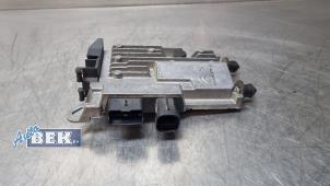 Gebruikte Start/Stop computer Peugeot 3008 II (M4/MC/MJ/MR) 1.6 16V PureTech 180 Prijs € 45,00 Margeregeling aangeboden door Auto Bek