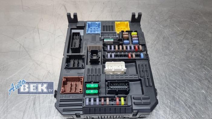Gebruikte Bodycontrol Module Peugeot 3008 II (M4/MC/MJ/MR) 1.6 16V PureTech 180 Prijs € 150,00 Margeregeling aangeboden door Auto Bek