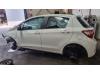 Carrosserie Hoek links-achter van een Toyota Yaris III (P13), 2010 / 2020 1.0 12V VVT-i, Hatchback, Benzine, 998cc, 53kW (72pk), FWD, 1KRFE, 2018-06 / 2020-06, KSP13 2020