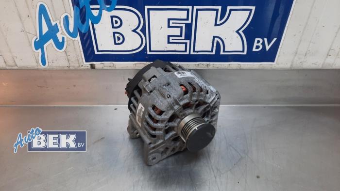 Gebruikte Dynamo Opel Vivaro 1.9 DI Prijs € 75,00 Margeregeling aangeboden door Auto Bek