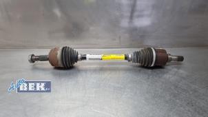 Gebruikte Homokineetas links-voor Peugeot 208 II (UB/UH/UP) 1.2 Vti 12V PureTech 100 Prijs € 100,00 Margeregeling aangeboden door Auto Bek