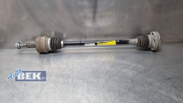 Gebruikte Aandrijfas rechts-achter Volkswagen Transporter T6 2.0 TSI Prijs € 50,00 Margeregeling aangeboden door Auto Bek